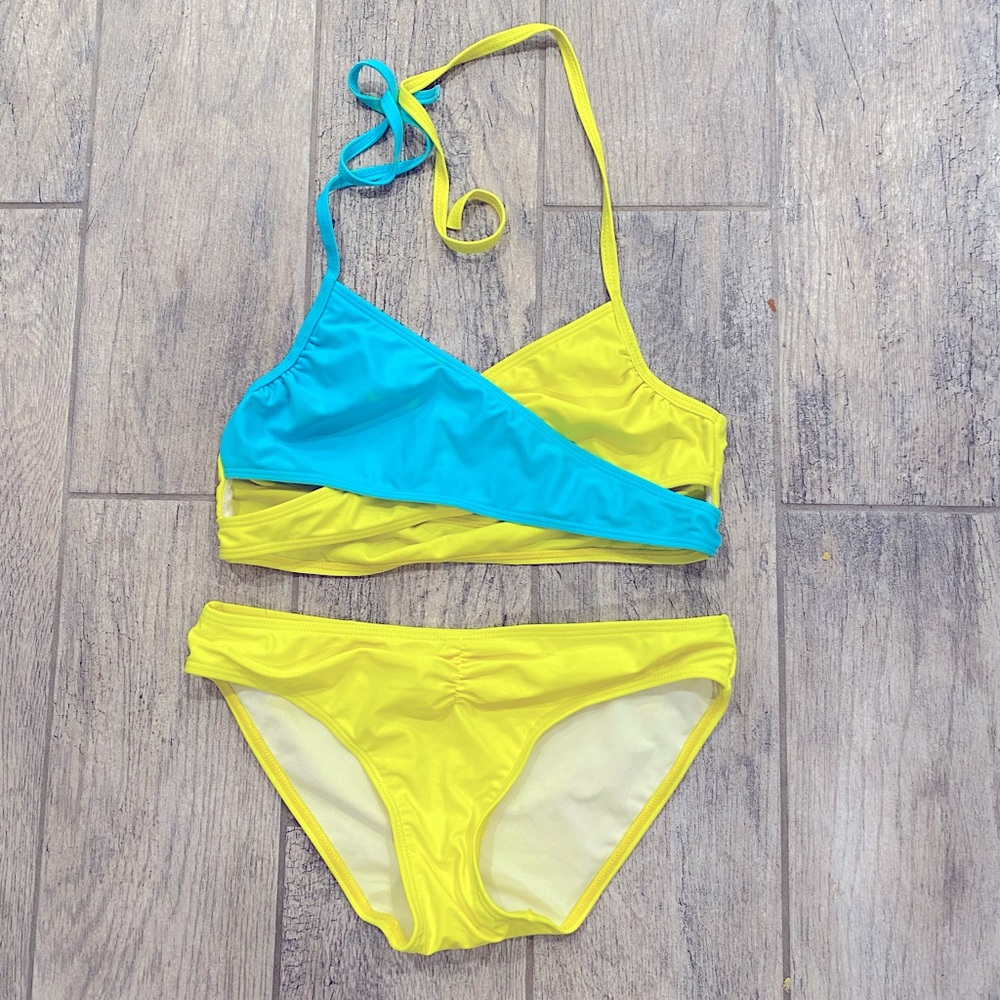 Crossover Top Bikini